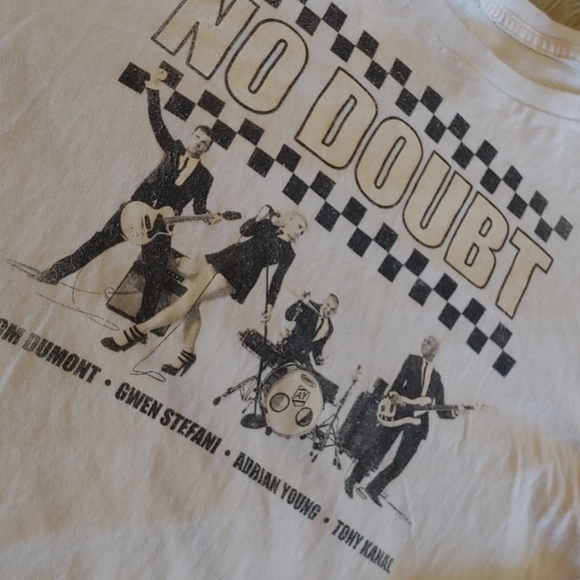 Bundle of 3 Tops - Picture 3 of 9